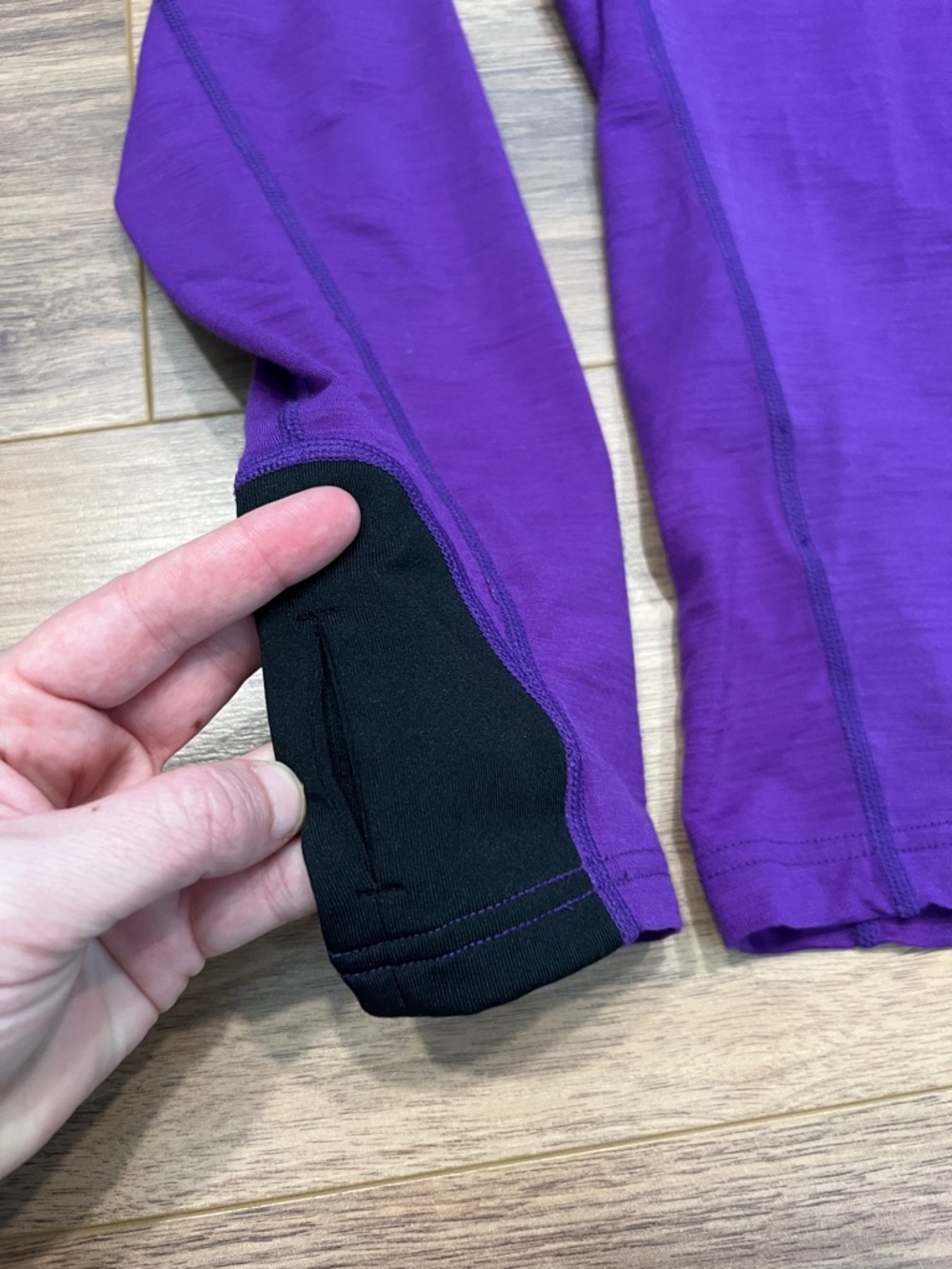 Mons Royale Merino Wool Long Sleeve in Purple Size Large - Picture 6 of 10